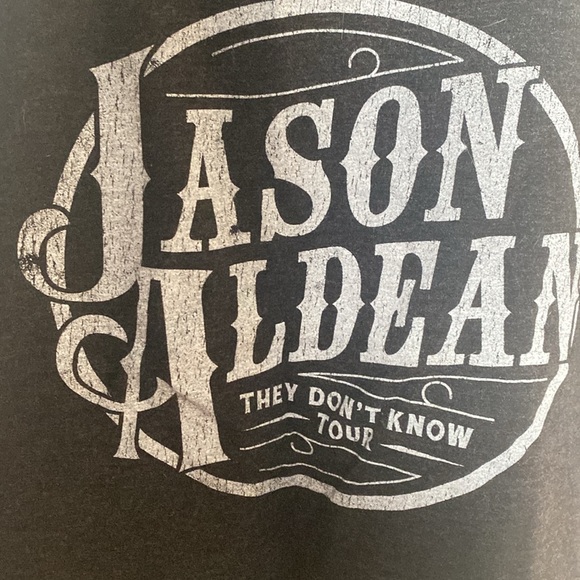 Jason Aldean They Don’t Know Tour Tank! - Picture 2 of 3